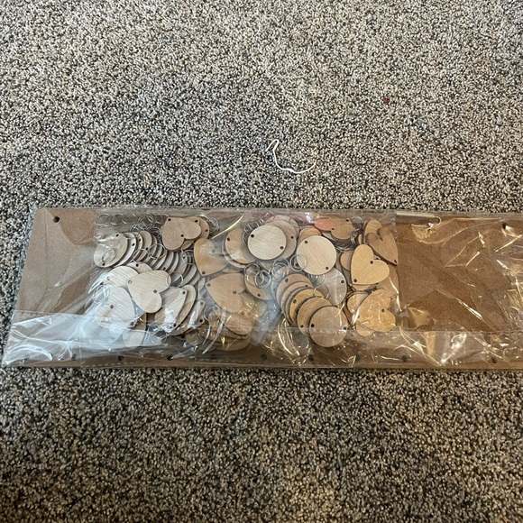 Hanging family decor - Picture 2 of 2